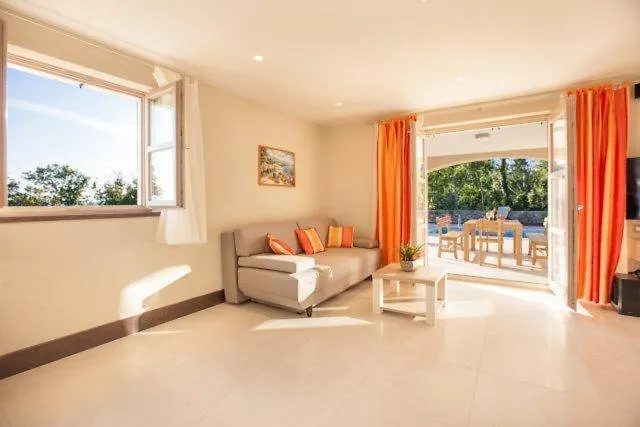 Villa Tilia Kras 0*,  Croatia